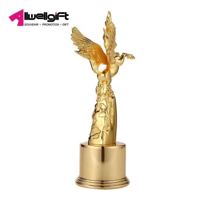 Os ornamento quentes de alta qualidade do troféu do metal da venda 3d Pegasus personalizam o presente incorporado do metal feito sob encomenda da forma do cavalo das concessões do troféu do metal