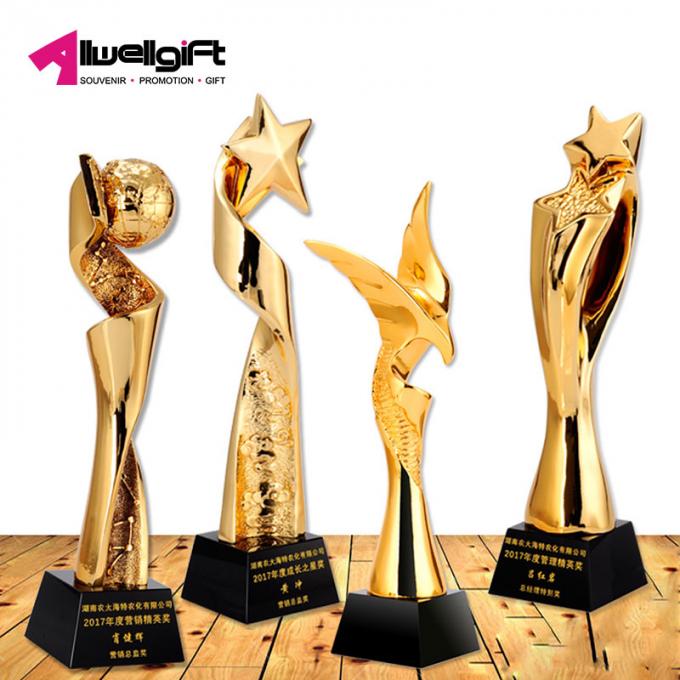 Troféu de cristal do preto folheado a ouro feito sob encomenda criativo do anjo da forma do cavalo dos prêmios da competição da dança do troféu da resina