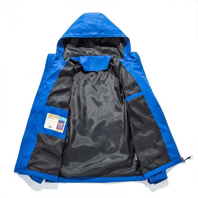 o revestimento impermeável exterior popular do outono ostenta a atividade de acampamento deoposição da roupa windproof