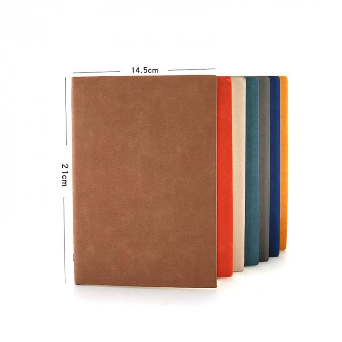 O diário portátil do plutônio do presente do negócio gravou o caderno A5 com grupo da pena